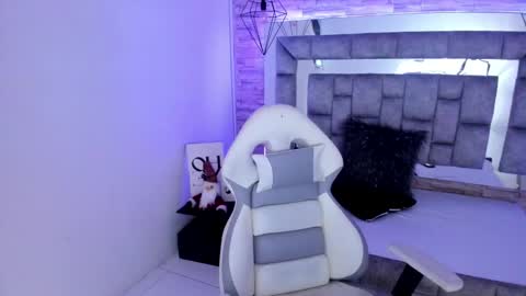   online show from December 28, 12:03 pm