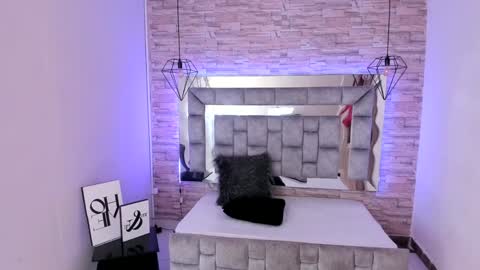   online show from February 4, 12:11 pm