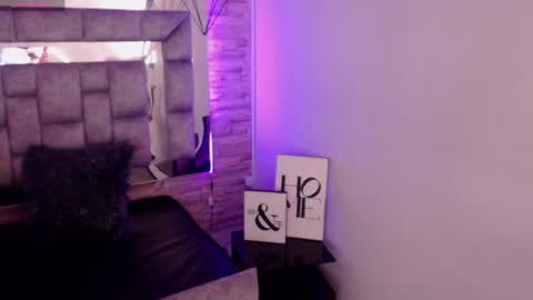   online show from February 7, 6:24 pm