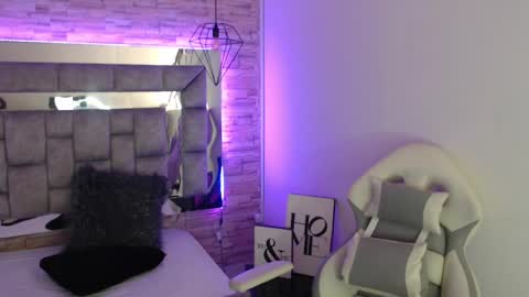   online show from February 14, 12:14 pm