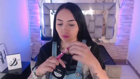   online show from February 25, 11:41 am