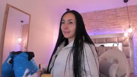   online show from March 4, 12:01 pm