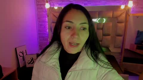   online show from March 11, 11:33 am