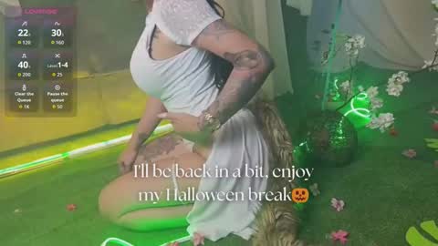   online show from October 10, 11:53 am