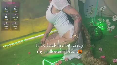   online show from November 5, 11:54 am