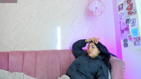   online show from November 9, 12:47 pm