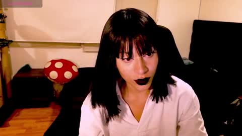 Cait online show from November 3, 5:42 am