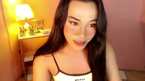 Snapshot of ts_romantika69 chatting on January 6, 8:35 am The Girl Named Romantika online show from January 6, 8:35 am