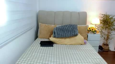 Graciella online show from October 20, 5:19 am