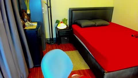 Kylee-  will make your  day  online show from February 13, 8:27 am