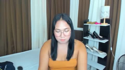 Karen Oquio online show from September 11, 6:35 am