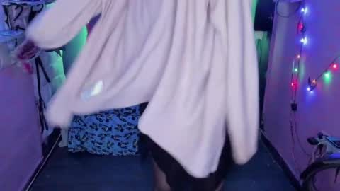 BellaRoxanna online show from December 9, 9:37 pm