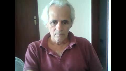 Snapshot of tuamigo8a chatting on February 18, 4:37 pm Siveomeves online show from February 18, 4:37 pm