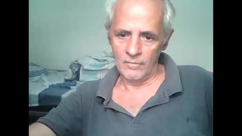 Snapshot of tuamigo8a chatting on October 4, 5:33 pm Siveomeves online show from October 4, 5:33 pm