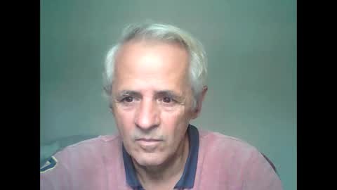 Snapshot of tuamigo8a chatting on October 25, 4:13 pm Siveomeves online show from October 25, 4:13 pm