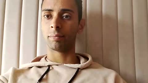 Snapshot of tunisiensexyguy chatting on December 5, 10:23 am TunisienSexyGuy online show from December 5, 10:23 am