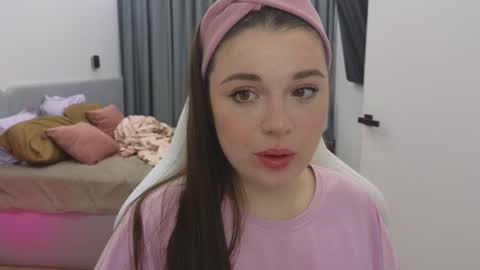 Ariana online show from February 19, 8:52 pm