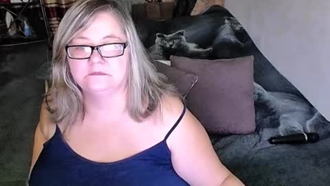 Lana online show from November 30, 7:18 pm