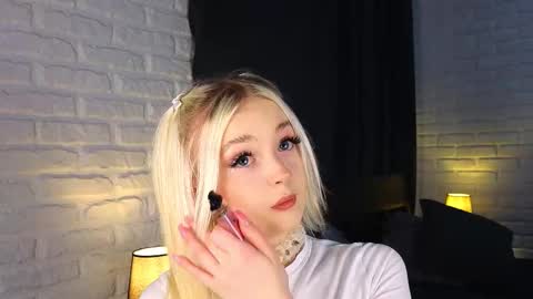 twinklefluff online show from October 3, 3:53 pm