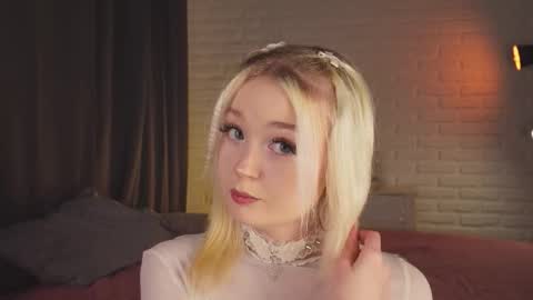 twinklefluff online show from October 16, 4:08 pm