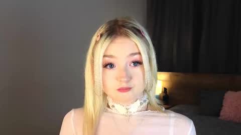 twinklefluff online show from October 28, 4:31 pm