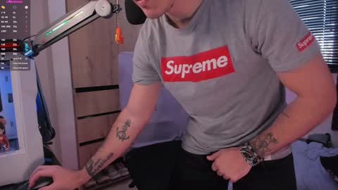 Snapshot of twinkpartyuncut chatting on February 2, 10:06 pm MASTER GERRY online show from February 2, 10:06 pm