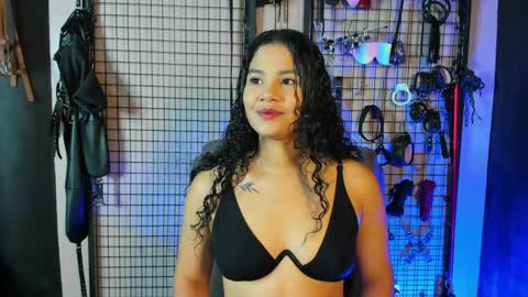 Clio  Tadeo online show from February 7, 9:26 pm