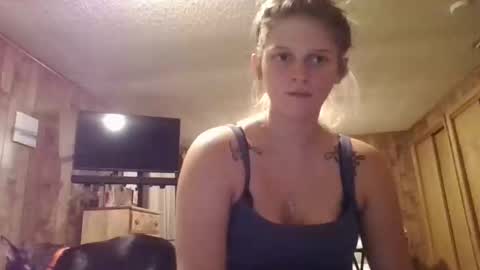 twizzler_twizzle online show from September 14, 5:28 am