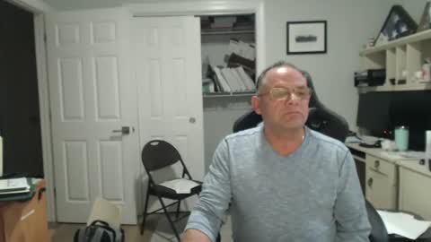 Twopeopleinlove online show from February 14, 10:59 am