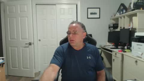 Twopeopleinlove online show from October 6, 10:02 am