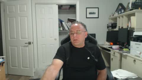 Twopeopleinlove online show from October 8, 10:13 am