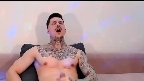 tyagodoll online show from December 9, 10:20 pm