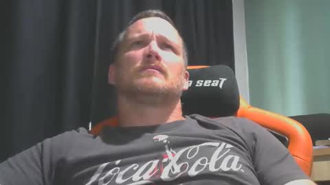 tyfinns69568194 online show from October 24, 2:19 am