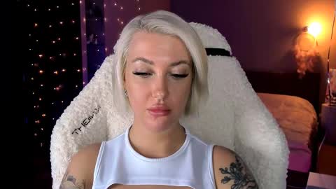 Miley online show from December 13, 3:32 pm