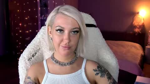 Miley online show from February 15, 3:06 pm