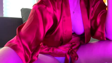 Snapshot of tylersands chatting on February 1, 2:56 pm Tyler Sands online show from February 1, 2:56 pm