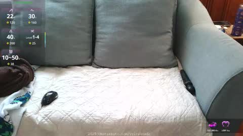 Snapshot of tylersands chatting on November 7, 1:22 pm Tyler Sands online show from November 7, 1:22 pm