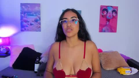 tyra   online show from November 25, 2:55 am