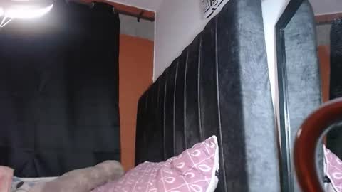 Snapshot of tyra_stone1 chatting on October 16, 9:16 pm tyra_stone1 online show from October 16, 9:16 pm