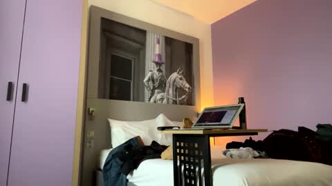 Snapshot of ukclive chatting on March 9, 3:16 pm ukclive online show from March 9, 3:16 pm