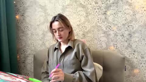 Emily online show from November 14, 10:47 am