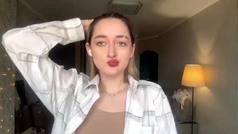 Emily online show from November 20, 9:20 am