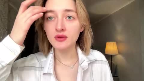 Emily online show from November 21, 9:19 am