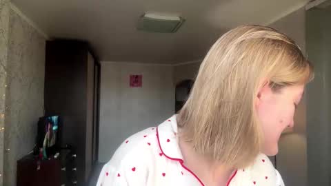 Emily online show from November 24, 9:31 am