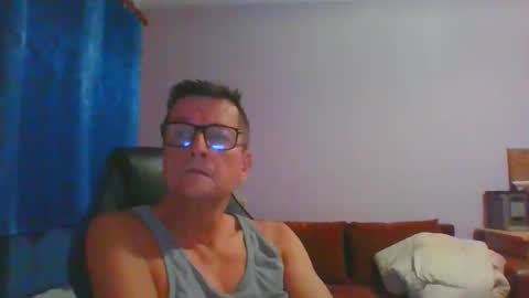 ulmeni4 online show from November 22, 5:17 am