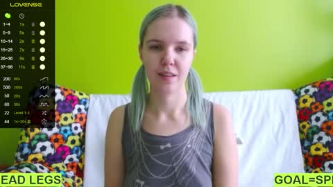 Roxy online show from February 9, 1:25 pm