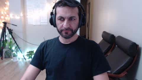 Snapshot of ultratoaster chatting on January 16, 6:03 am ultratoaster online show from January 16, 6:03 am