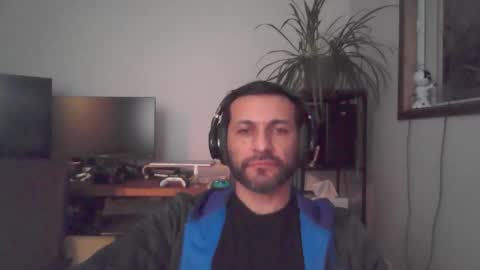 Snapshot of ultratoaster chatting on November 15, 6:22 am ultratoaster online show from November 15, 6:22 am