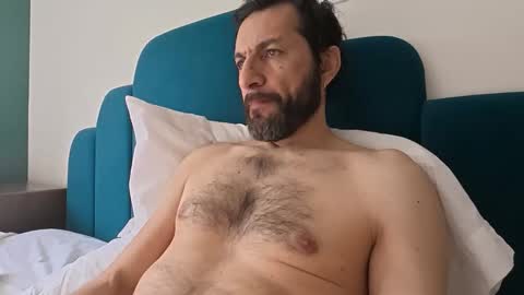 Snapshot of ultratoaster chatting on December 4, 6:16 pm ultratoaster online show from December 4, 6:16 pm