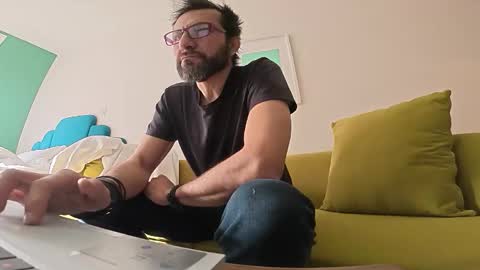 Snapshot of ultratoaster chatting on December 5, 6:15 pm ultratoaster online show from December 5, 6:15 pm